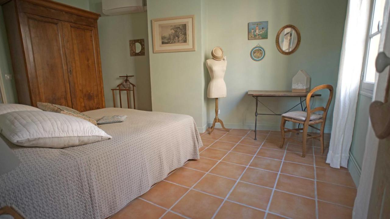 Appartement Au coin de la Roquette à Arles Extérieur photo