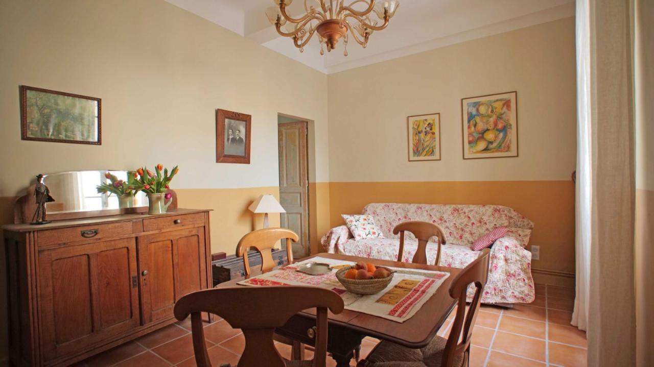 Appartement Au coin de la Roquette à Arles Extérieur photo
