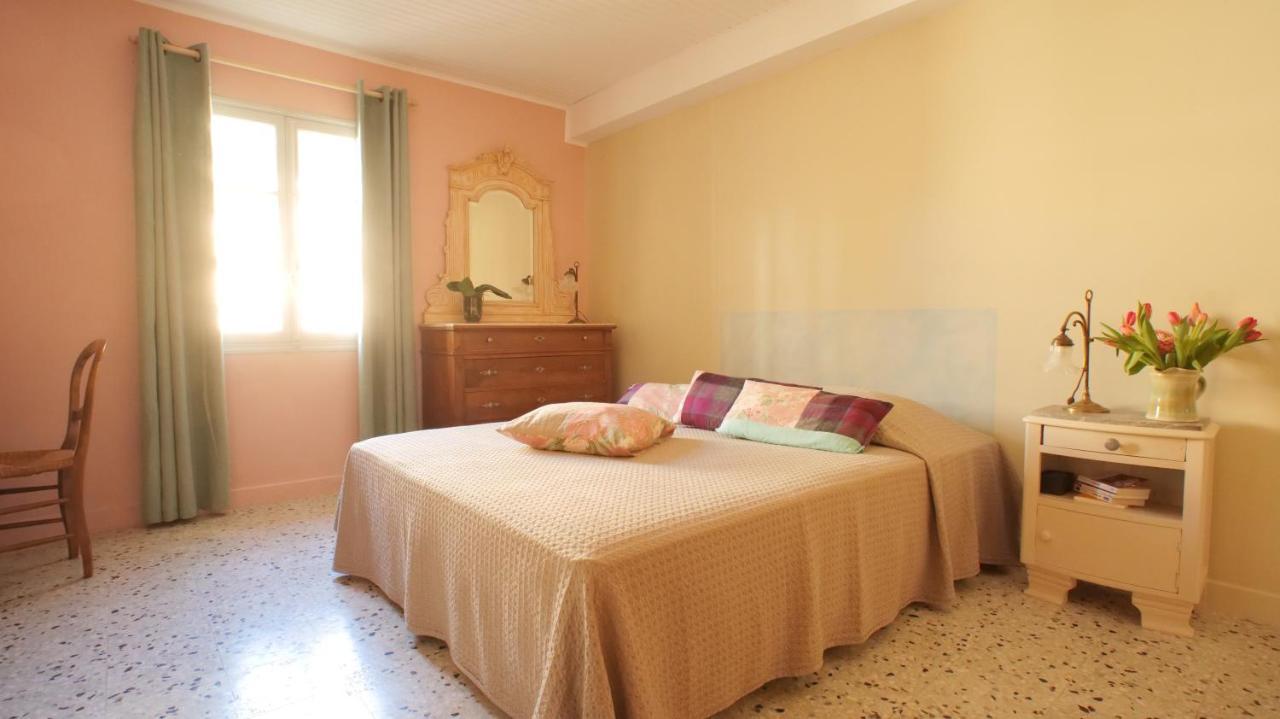 Appartement Au coin de la Roquette à Arles Extérieur photo