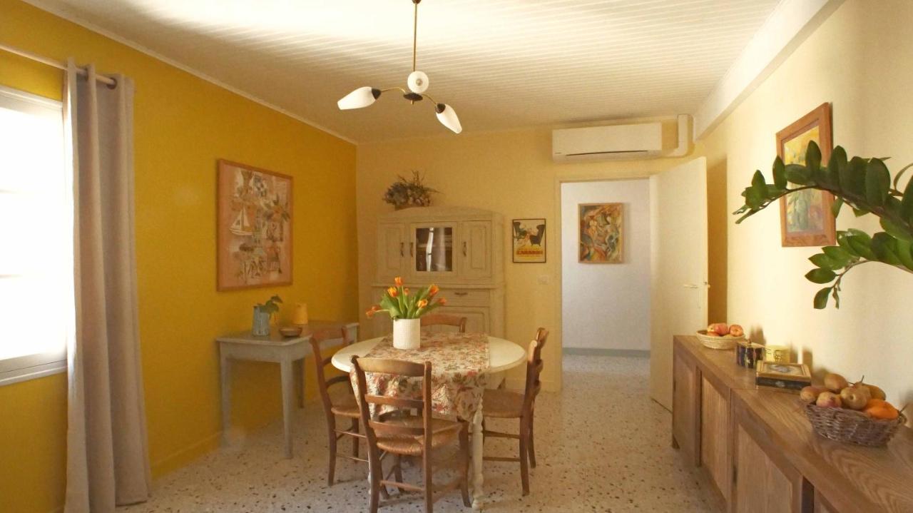 Appartement Au coin de la Roquette à Arles Extérieur photo