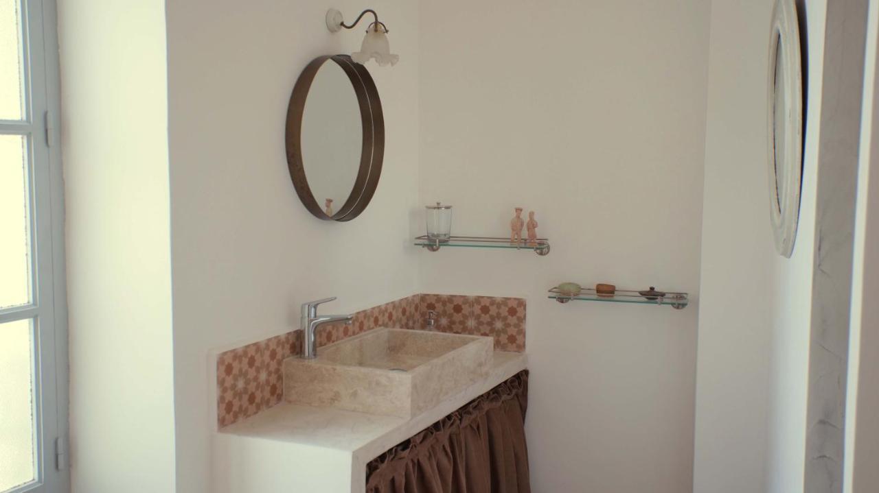 Appartement Au coin de la Roquette à Arles Extérieur photo